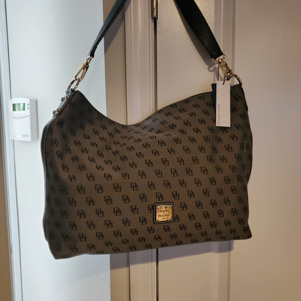 Dooney and Bourke Signature Courtney Sac